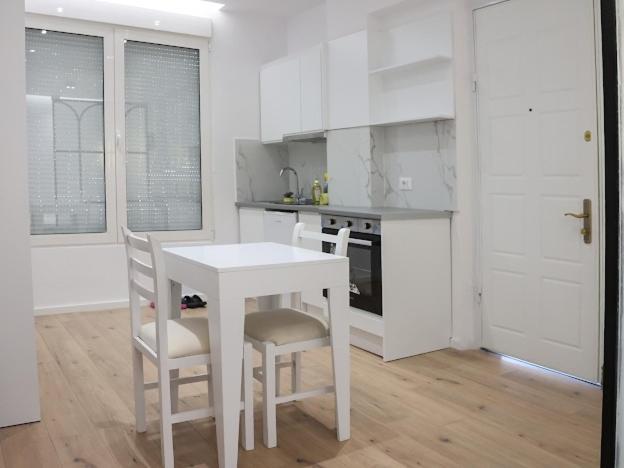 Center Apartment 地拉那 外观 照片